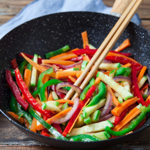 Salteado de verduras frescas con cebolleta