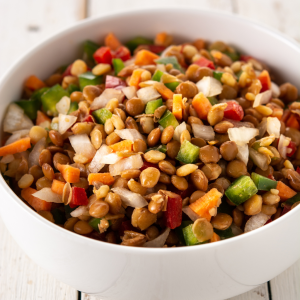 Ensalada saludable de lentejas con cebolleta fresca DisfrutaOnline