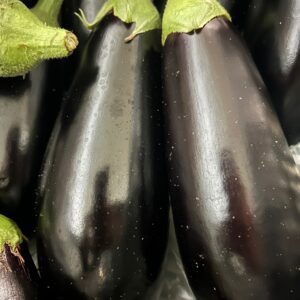 Berenjena fresca de temporada seleccionada en DisFrutaOnline