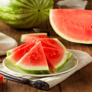 Sandía sin pepita en tajadas, dulce y jugosa, seleccionada por DisfrutaOnline
