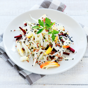 Ensalada de col y manzana Samboa con semillas