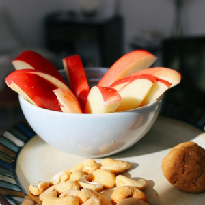 Cuartos de manzana Samboa fresca y natural en bol