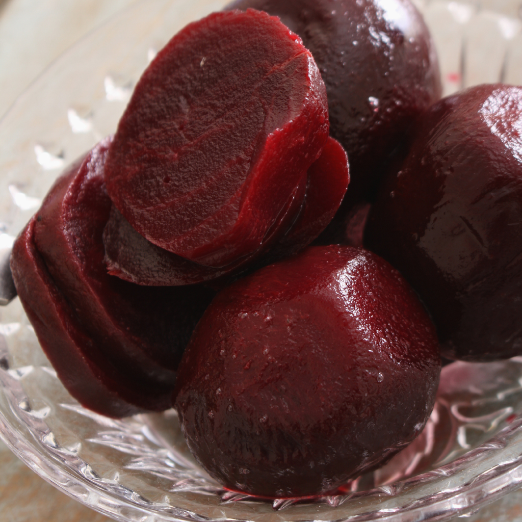 Remolacha cocida entera y partida lista para consumir